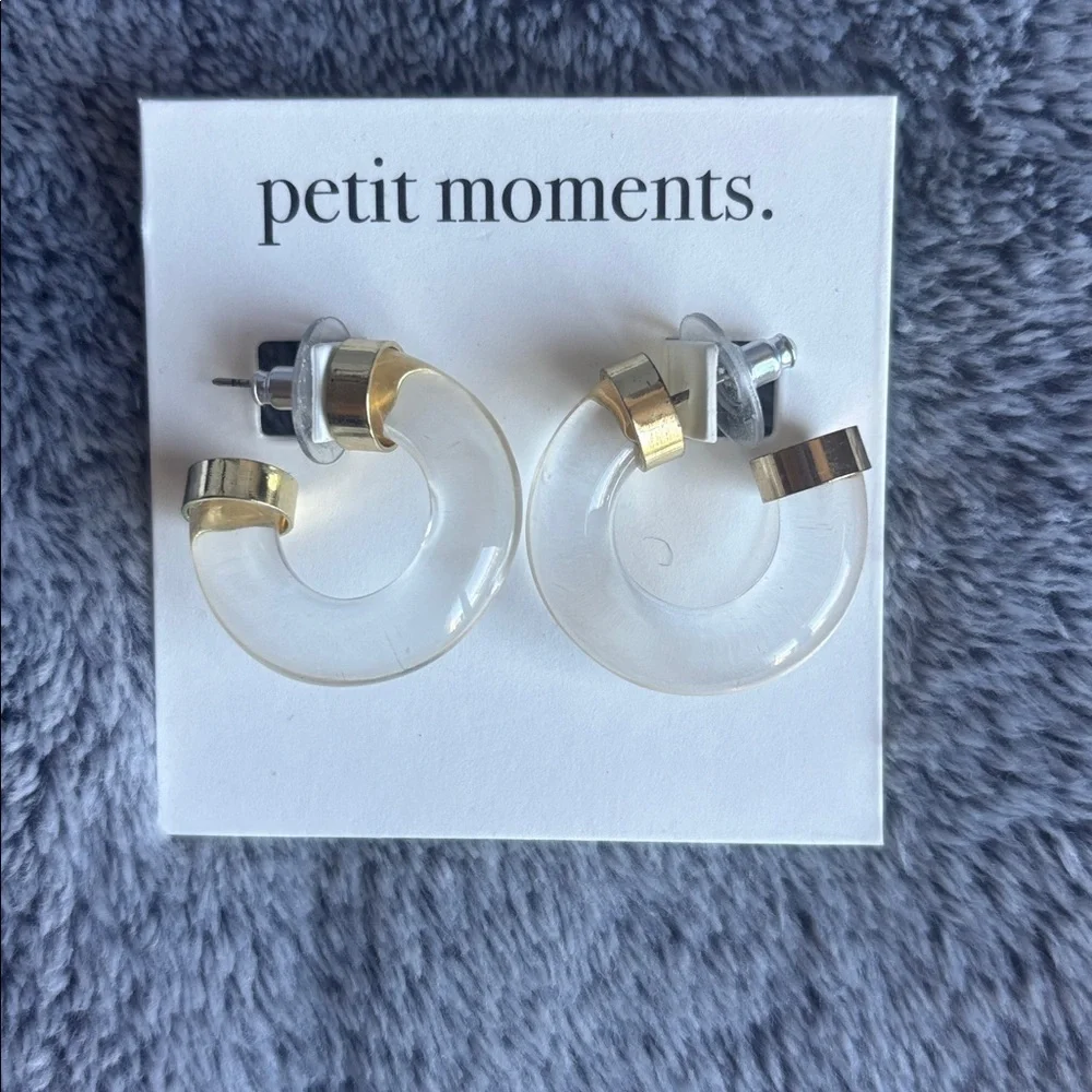 Mixed Set of 4 Earrings in Gold Earrings EUC